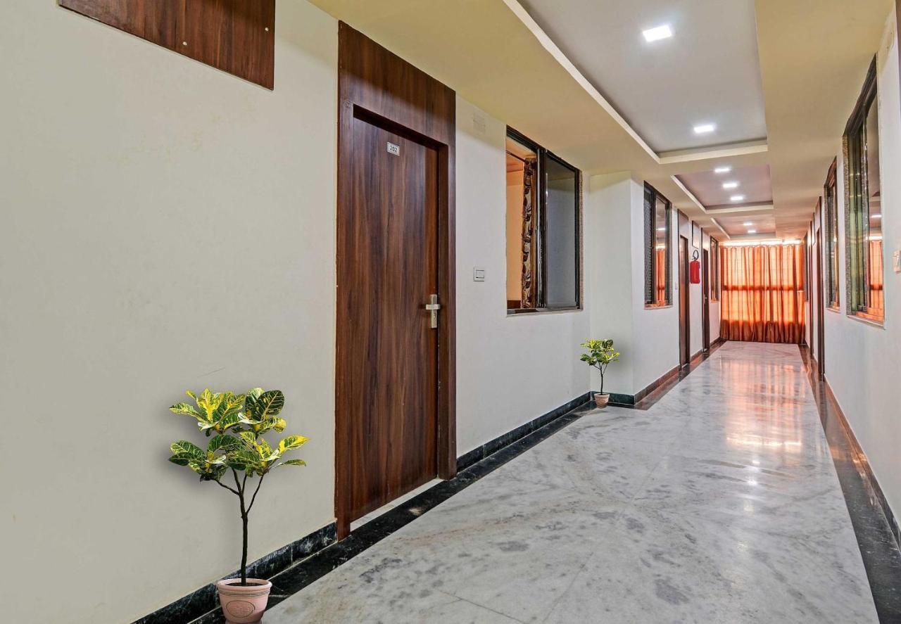 Collection O The Sunrise Hotel Udaipur Bagian luar foto