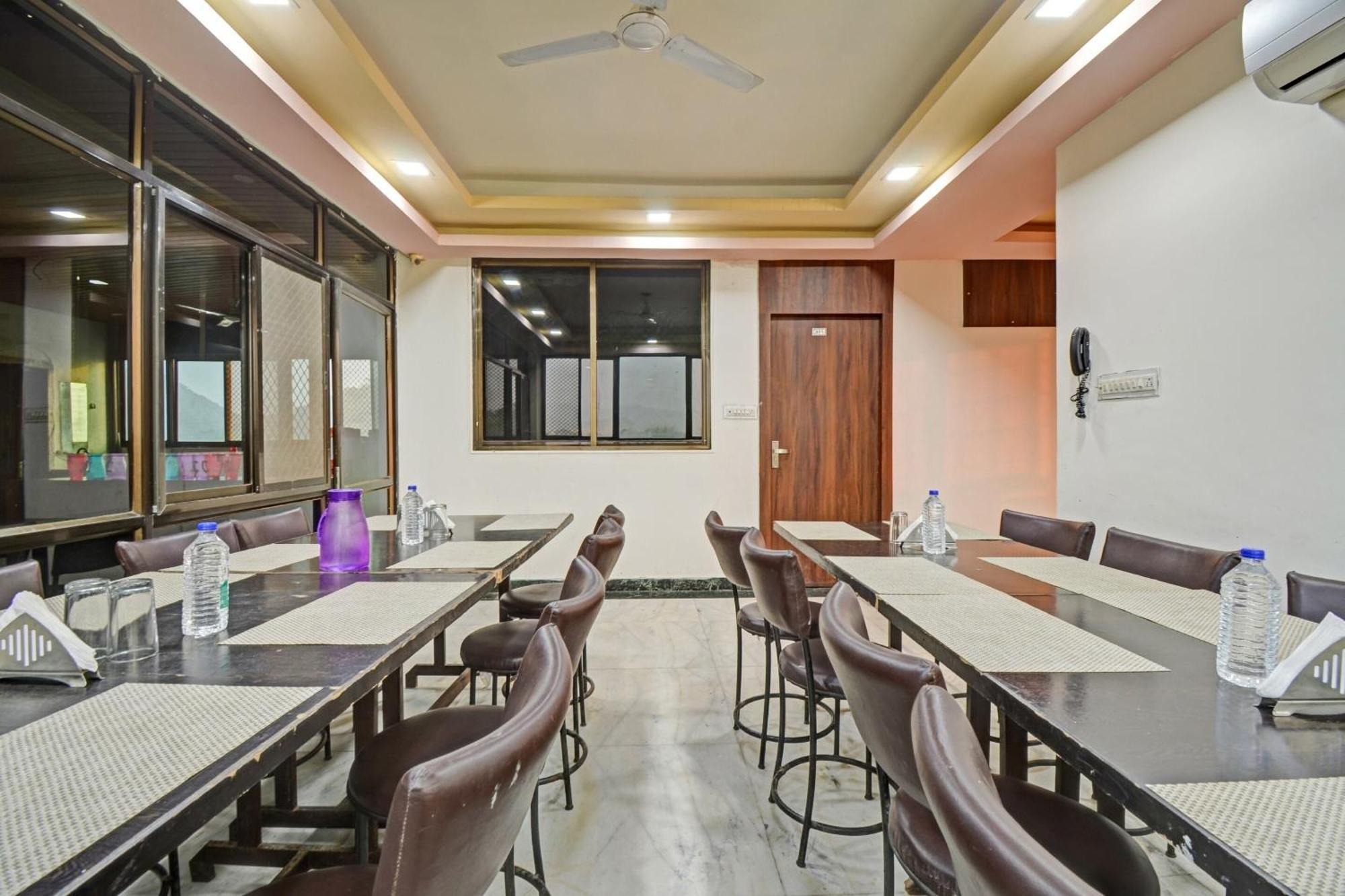 Collection O The Sunrise Hotel Udaipur Bagian luar foto