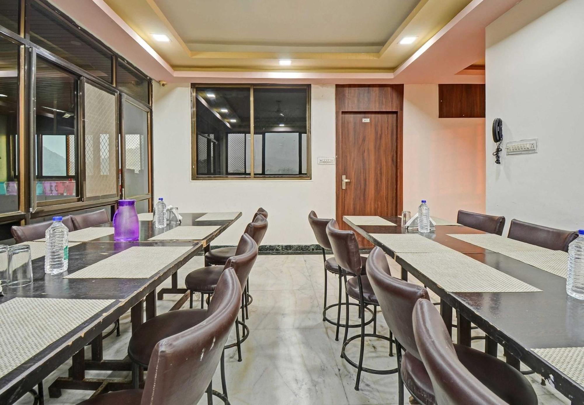 Collection O The Sunrise Hotel Udaipur Bagian luar foto