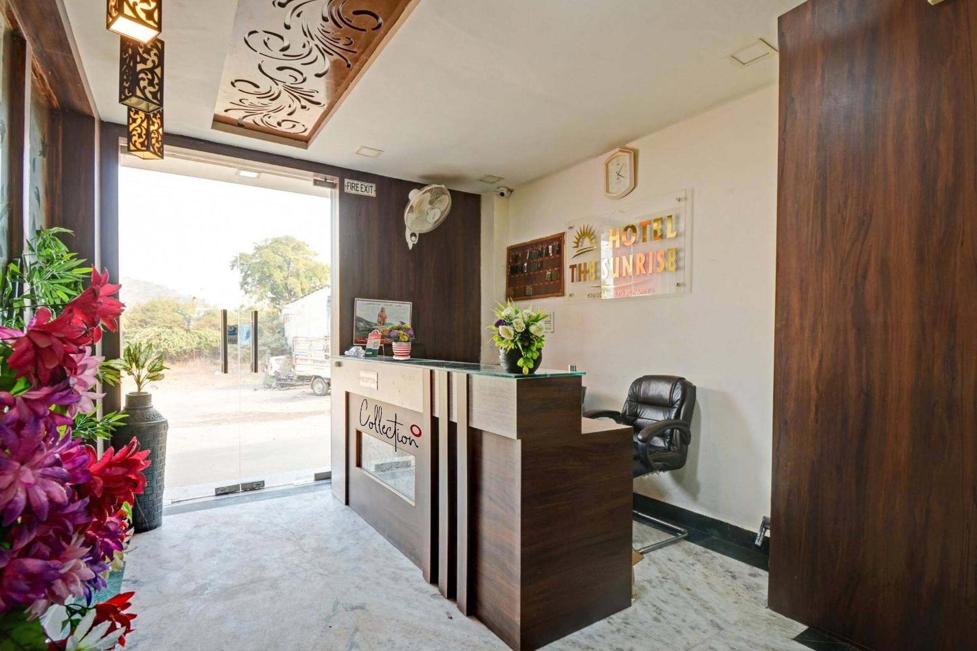 Collection O The Sunrise Hotel Udaipur Bagian luar foto